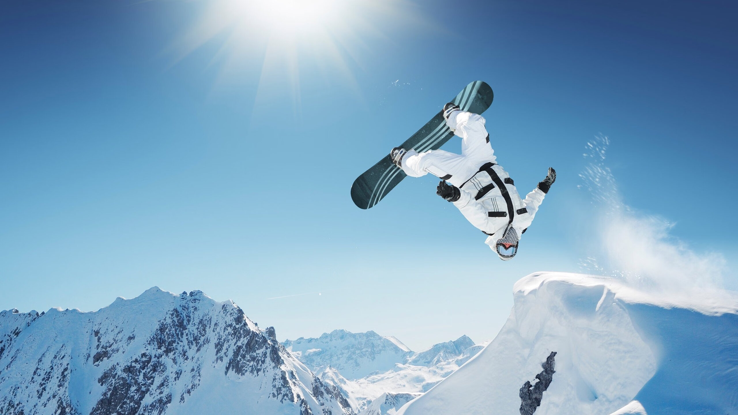 “德甲赛场火光四溅，领跑球队压力持续升高”，德甲全程