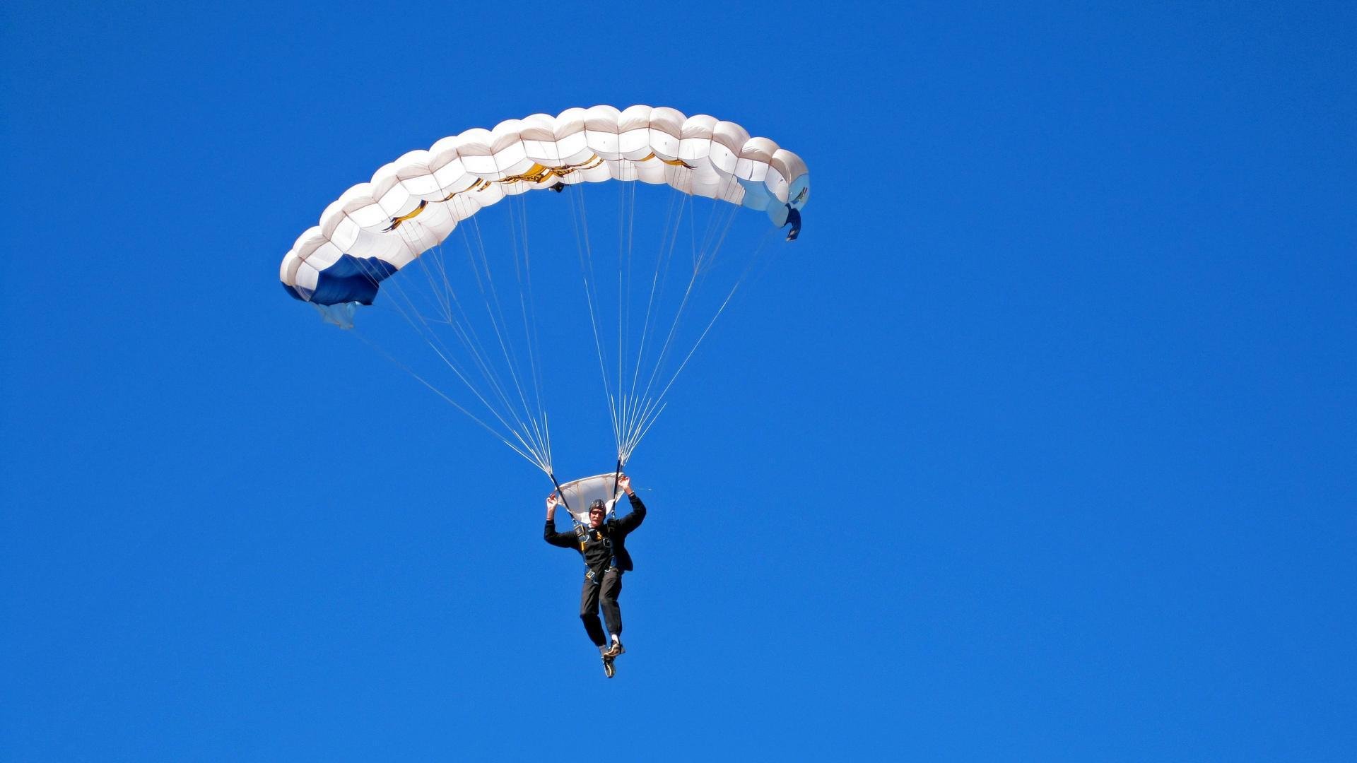 【商务合作】棒球赛事背后的商业运作，棒球项目