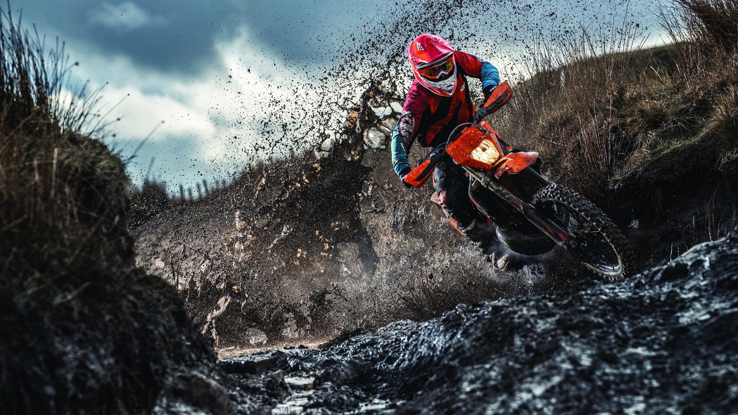 华山杯篮球赛即将开始，球迷热情高涨，华山官方网站