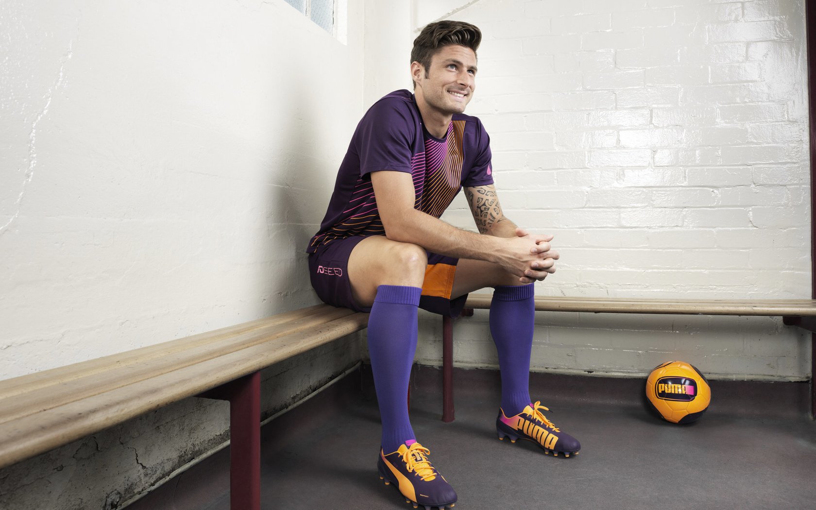 历史性足球赛事首次设立VAR实验赛区，足球var技术应用