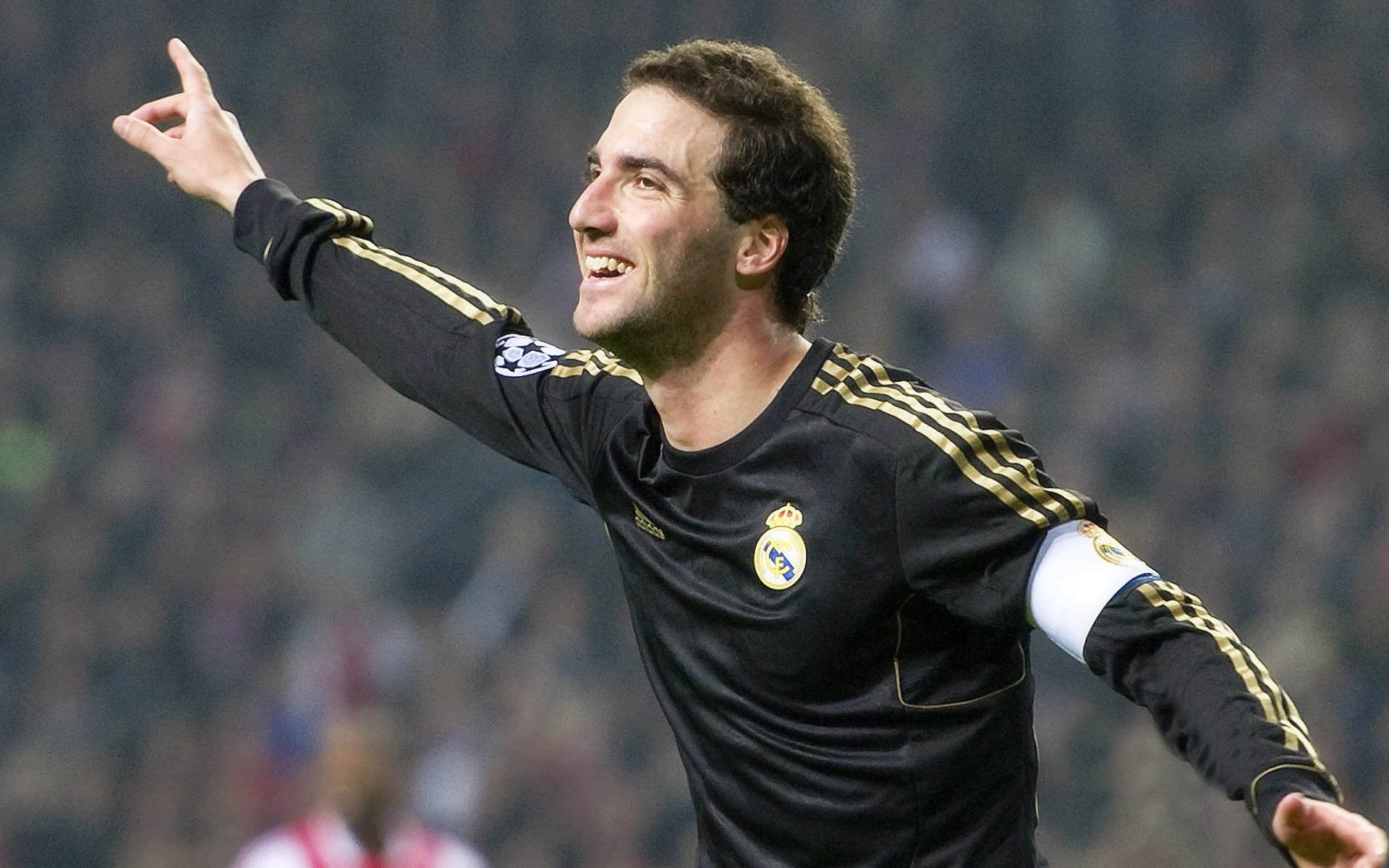 塞维利亚主场3-0大胜皇家社会，进攻火力全开，塞维利亚 vs 皇家马德里